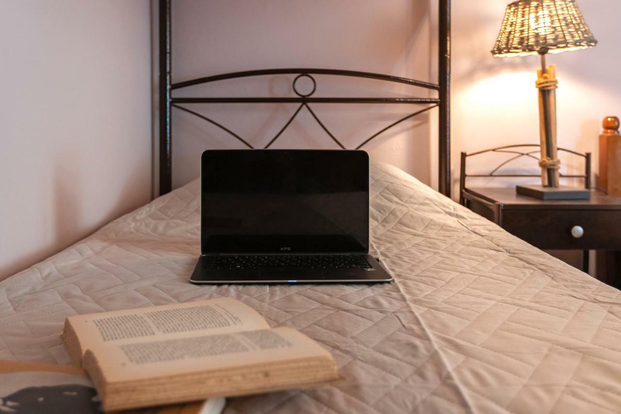 Saronic Seafront Villa Đảo Đảo Salamis Ngoại thất bức ảnh